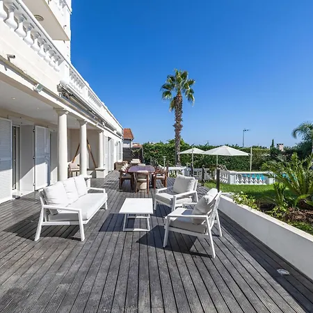 Villa 11 Grimp - Stunning 8-bedroom Pool And Private Tennis *